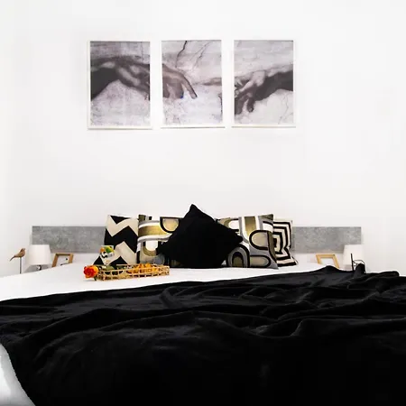 Social Vibe Loft * Бухарест