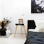 Social Vibe Loft *